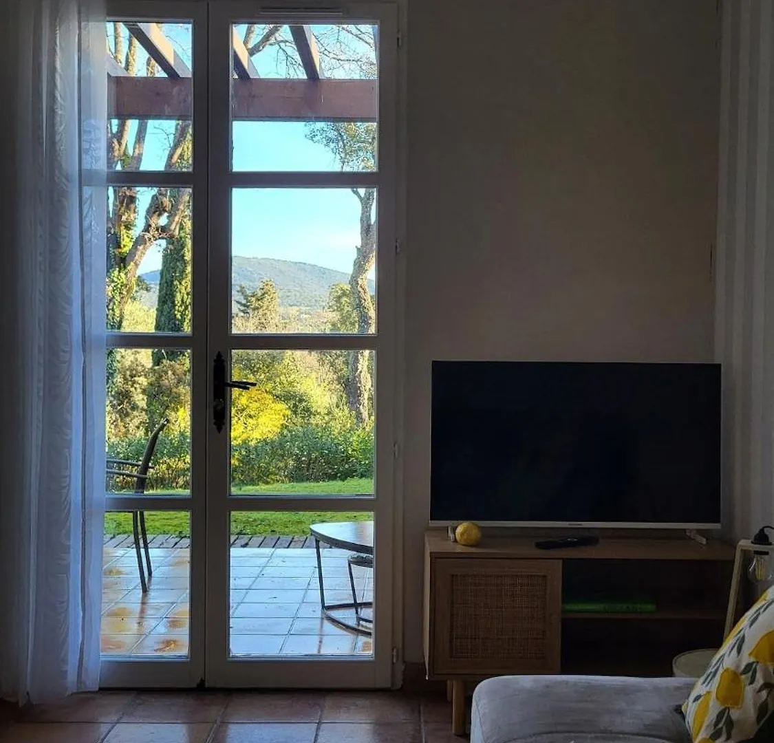 Les Restanques 10 Chenes 3 Chambres Grimaud